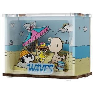 Snoopy Holiday Beach Wooden Wooden Mini Scene  COLLECTABLES